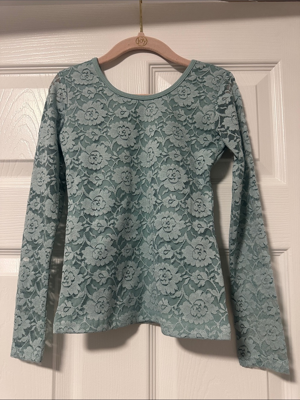 Liv & Stella Blue Floral Layering Top - size 6